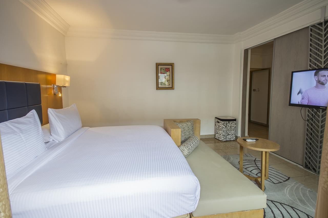 Leon Hotel Kinşasa Dış mekan fotoğraf